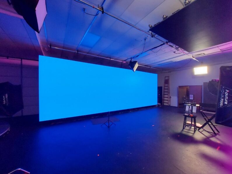 There are many advantages to using an LED Volume Wall for filmmaking which include greater creative control for the director.